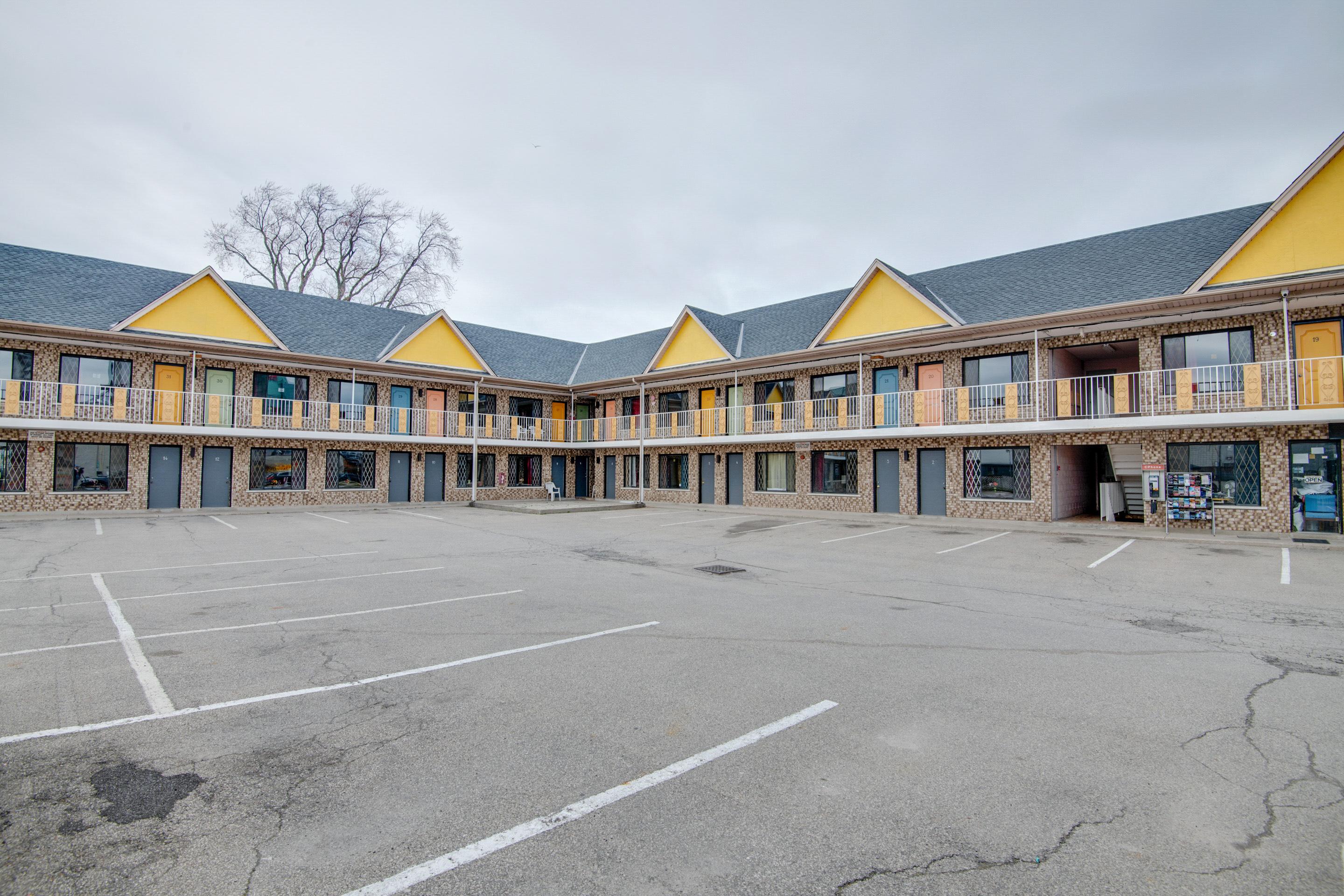 Falls Inn Near Casino Niagara By Oyo Cataratas do Niágara Exterior foto