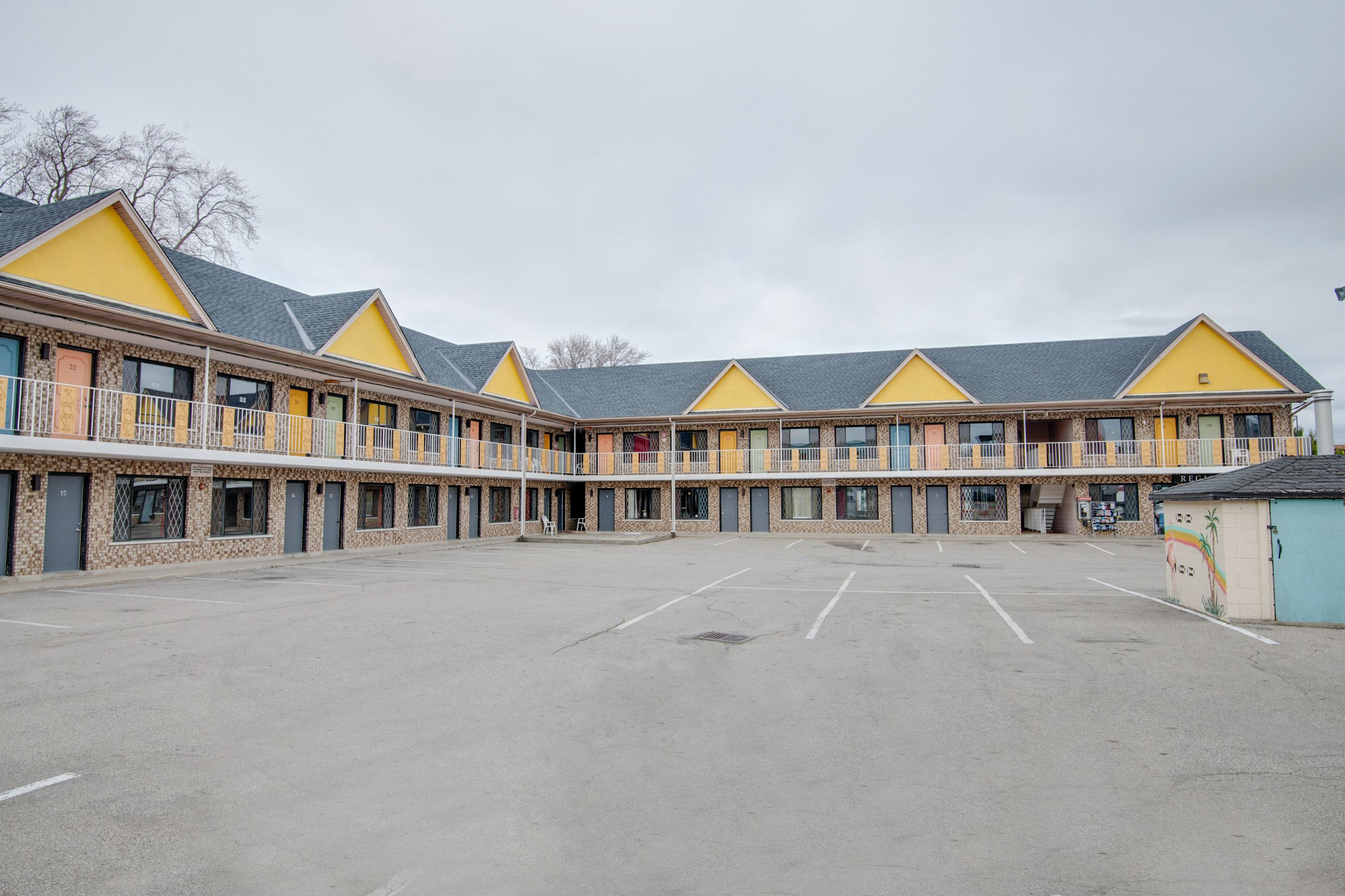 Falls Inn Near Casino Niagara By Oyo Cataratas do Niágara Exterior foto